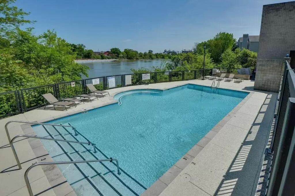 Nash Gold Private Condo - 2Bed, 2Bath, Sleep 6, 25 Min Walk To Broadway And All Nashville Attractions, Pool, Gym Exterior foto