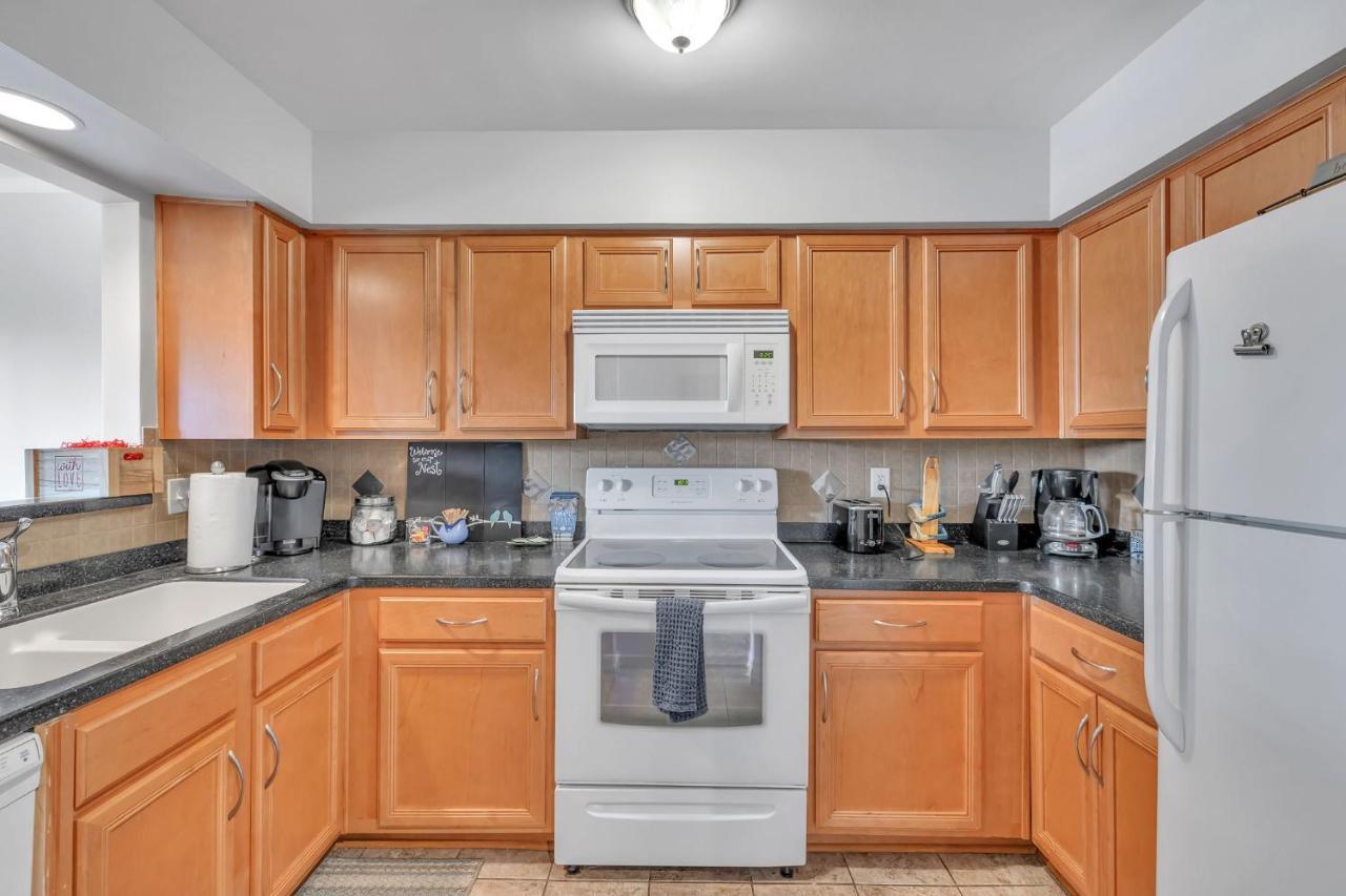 Nash Gold Private Condo - 2Bed, 2Bath, Sleep 6, 25 Min Walk To Broadway And All Nashville Attractions, Pool, Gym Exterior foto