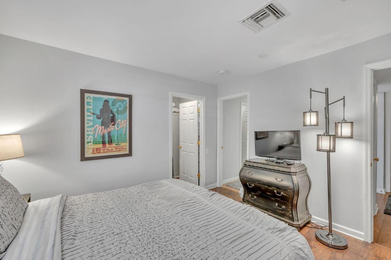 Nash Gold Private Condo - 2Bed, 2Bath, Sleep 6, 25 Min Walk To Broadway And All Nashville Attractions, Pool, Gym Exterior foto
