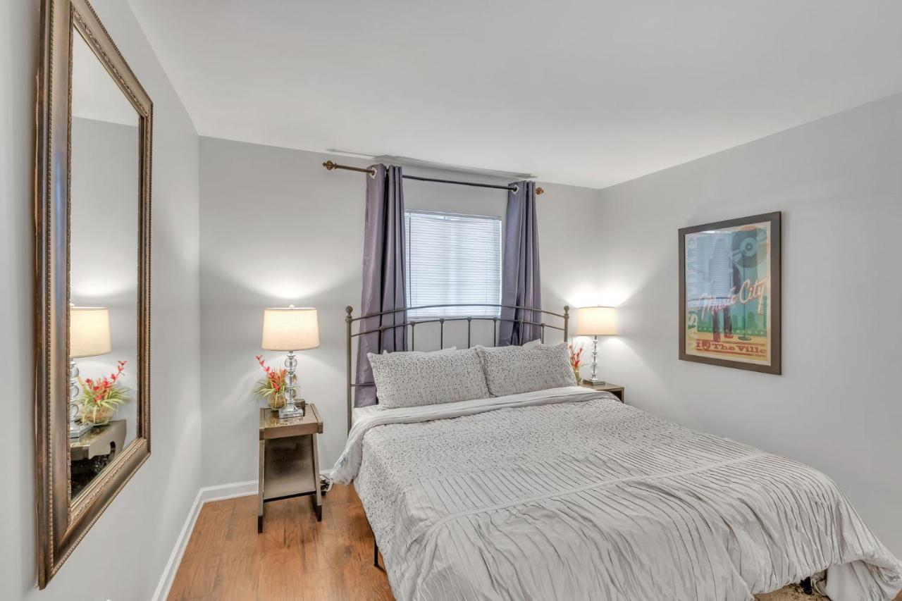 Nash Gold Private Condo - 2Bed, 2Bath, Sleep 6, 25 Min Walk To Broadway And All Nashville Attractions, Pool, Gym Exterior foto